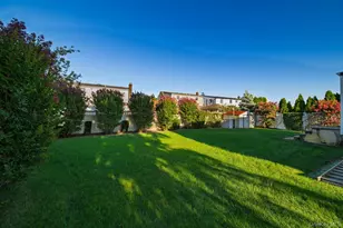 2357 Atlantic Blvd, Wantagh, NY 11793 - Photo 9