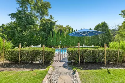 103 Harvard Avenue, Smithtown, NY 11787 - Photo 35