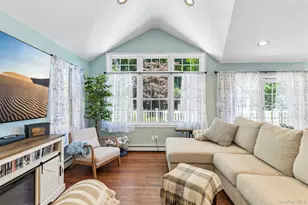 103 Harvard Ave, Smithtown, NY 11787 - Photo 9