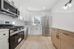 21 Independence Ave, Babylon, NY 11702 - Photo 5
