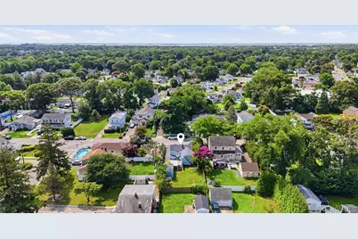 21 Independence Avenue, Babylon, NY 11702 - Photo 29
