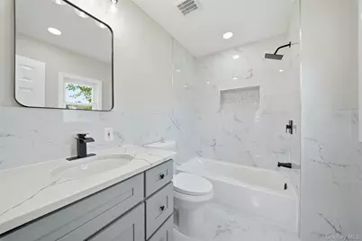 21 Independence Avenue, Babylon, NY 11702 - Photo 7