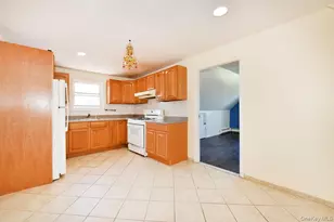 88-05 Winchester Blvd, Queens Village, NY 11427 - Photo 15