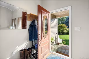 2200 Aldrich Ln, Laurel, NY 11948 - Photo 5