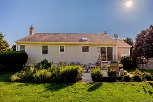 2200 Aldrich Ln, Laurel, NY 11948 - Photo 25