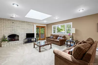 2 Erita Lane, Smithtown, NY 11787 - Photo 7