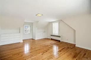 5 Mayfair Ln, Hicksville, NY 11801 - Photo 29