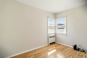 5 Mayfair Ln, Hicksville, NY 11801 - Photo 25