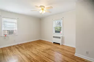 5 Mayfair Ln, Hicksville, NY 11801 - Photo 23