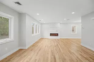 105 Moore St, New Hyde Park, NY 11040 - Photo 17