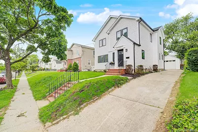 105 Moore Street, New Hyde Park, NY 11040 - Photo 5