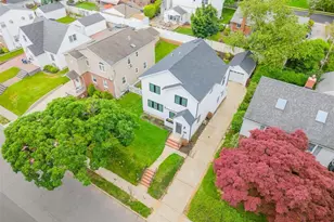 105 Moore St, New Hyde Park, NY 11040 - Photo 33
