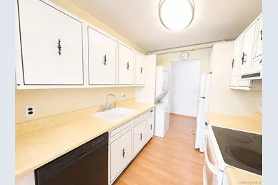 21 Village Park Drive #2C, Fishkill, NY 12524 - Photo 11