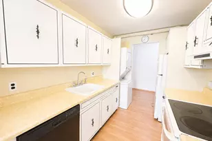 21 Village Park Dr, Fishkill, NY 12524 - Photo 11