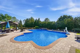 71 Triangle Ln, Calverton, NY 11933 - Photo 19