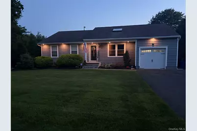 71 Triangle Lane, Calverton, NY 11933 - Photo 11