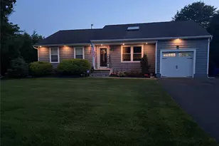 71 Triangle Ln, Calverton, NY 11933 - Photo 11
