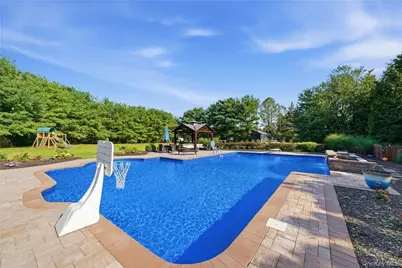 71 Triangle Lane, Calverton, NY 11933 - Photo 21