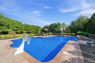 71 Triangle Ln, Calverton, NY 11933 - Photo 21