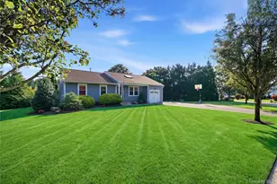 71 Triangle Ln, Calverton, NY 11933 - Photo 3
