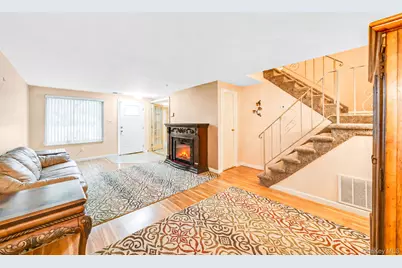 401 Birchwood Road, Medford, NY 11763 - Photo 9