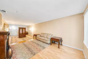 401 Birchwood Rd, Medford, NY 11763 - Photo 5
