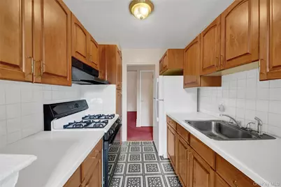 110 Dehaven Drive #416, Yonkers, NY 10703 - Photo 3