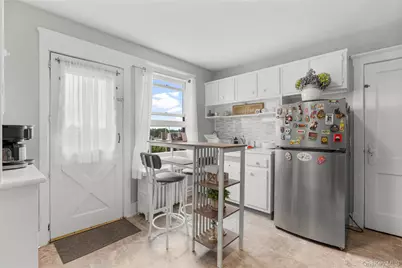 124 Pelham Street, Mamaroneck, NY 10543 - Photo 29