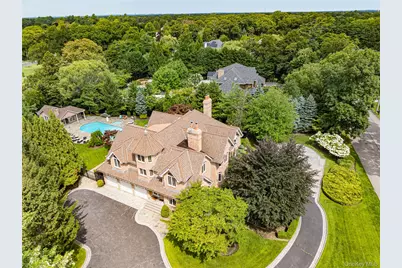 26 The Helm, East Islip, NY 11730 - Photo 3