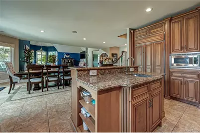 26 The Helm, East Islip, NY 11730 - Photo 13