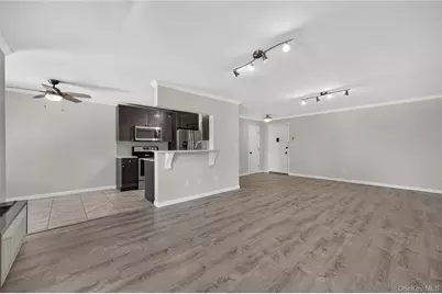 175 Maple Avenue #2M, Westbury, NY 11590 - Photo 9