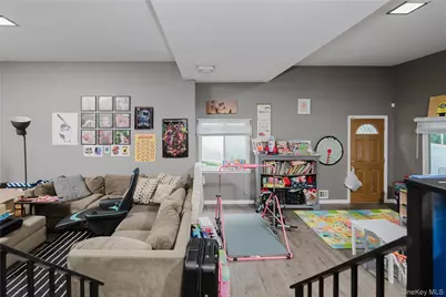 148 Newport Road, Yonkers, NY 10710 - Photo 21