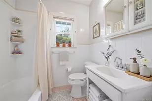 2320 Saratoga St, Oceanside, NY 11572 - Photo 7