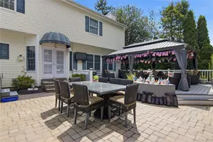 6 Hayloft Ct, Smithtown, NY 11787 - Photo 29