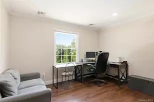 6 Hayloft Ct, Smithtown, NY 11787 - Photo 21