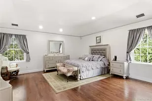 6 Hayloft Ct, Smithtown, NY 11787 - Photo 15