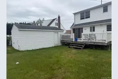391 Ferris Road, Seaford, NY 11783 - Photo 11