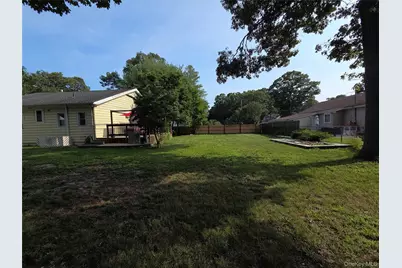 33 Elmwood Avenue, Selden, NY 11784 - Photo 35
