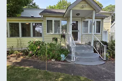 33 Elmwood Avenue, Selden, NY 11784 - Photo 7