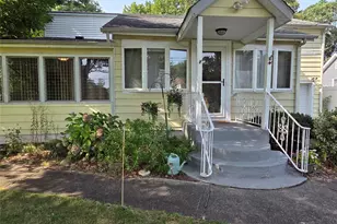 33 Elmwood Ave, Selden, NY 11784 - Photo 7