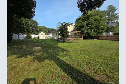 33 Elmwood Avenue, Selden, NY 11784 - Photo 41