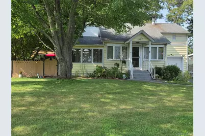 33 Elmwood Avenue, Selden, NY 11784 - Photo 3