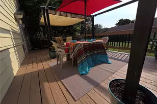 33 Elmwood Ave, Selden, NY 11784 - Photo 33