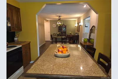 33 Elmwood Avenue, Selden, NY 11784 - Photo 17