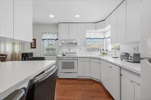 210 N 5th St, Bethpage, NY 11714 - Photo 5