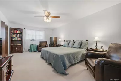 210 N 5th Street, Bethpage, NY 11714 - Photo 17