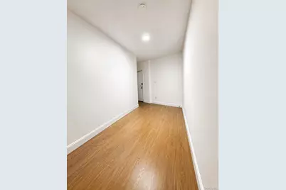 4220 Kissena Boulevard #ES (5th Floor) Building 4, Flushing, NY 11355 - Photo 7