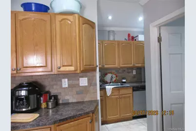 67-43 79th Street, Middle Village, NY 11379 - Photo 5