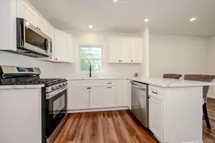 17 Lake Prom, Ronkonkoma, NY 11779 - Photo 7