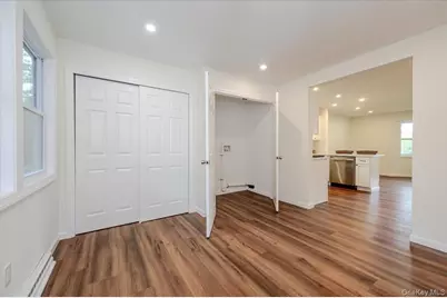 17 Lake Prom, Ronkonkoma, NY 11779 - Photo 11